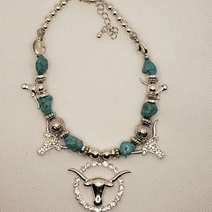 Long horn necklace